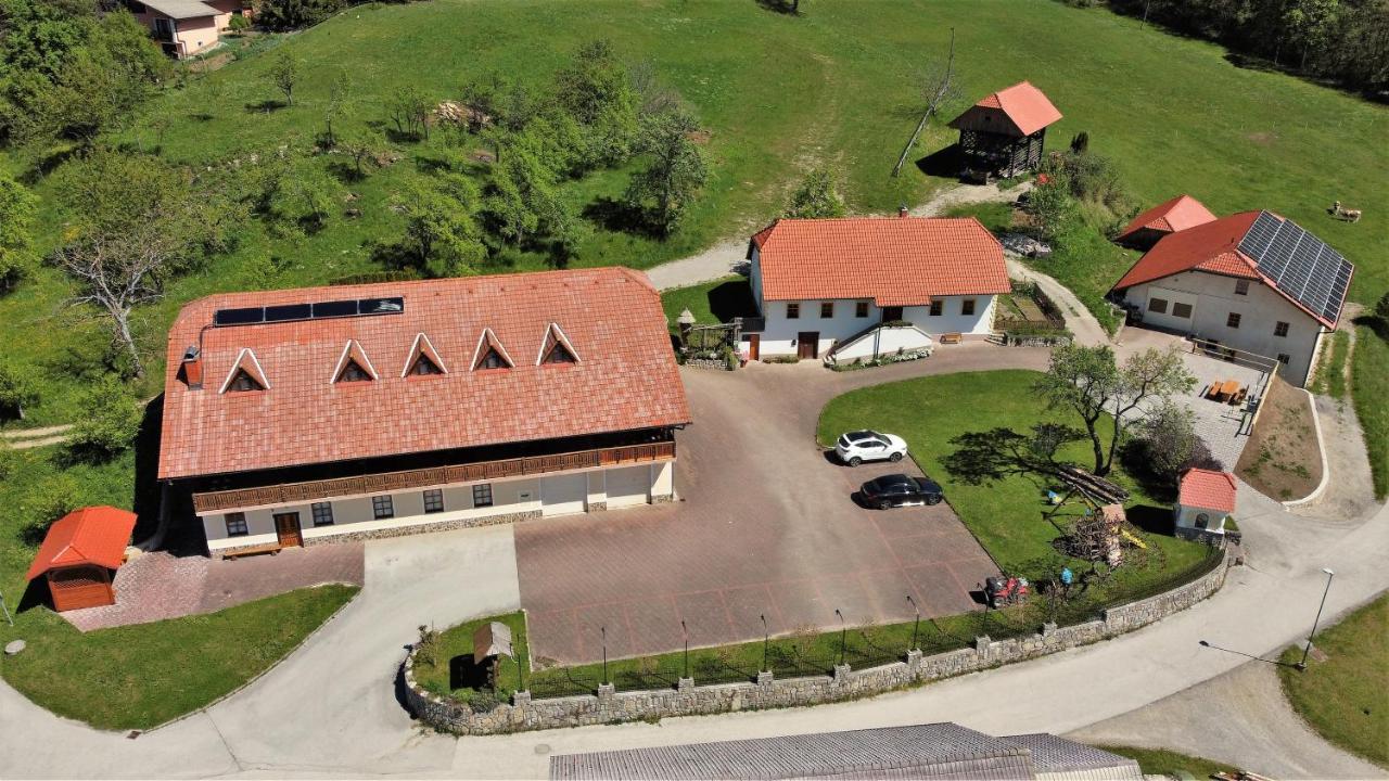 Guesthouse Mocivnik Okroglice Exterior foto