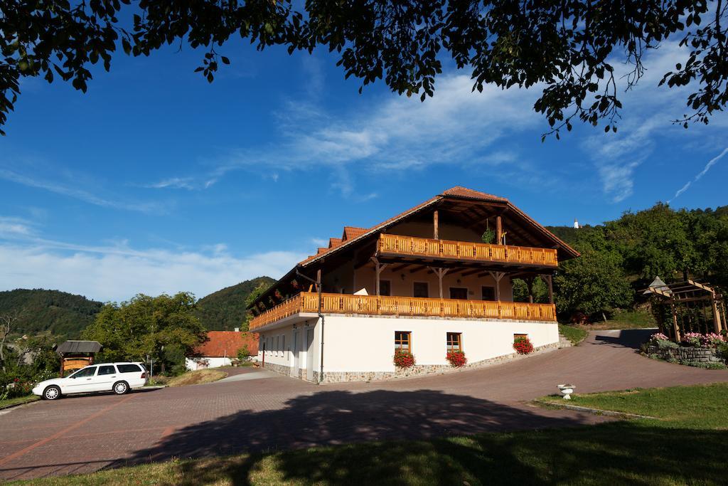 Guesthouse Mocivnik Okroglice Exterior foto