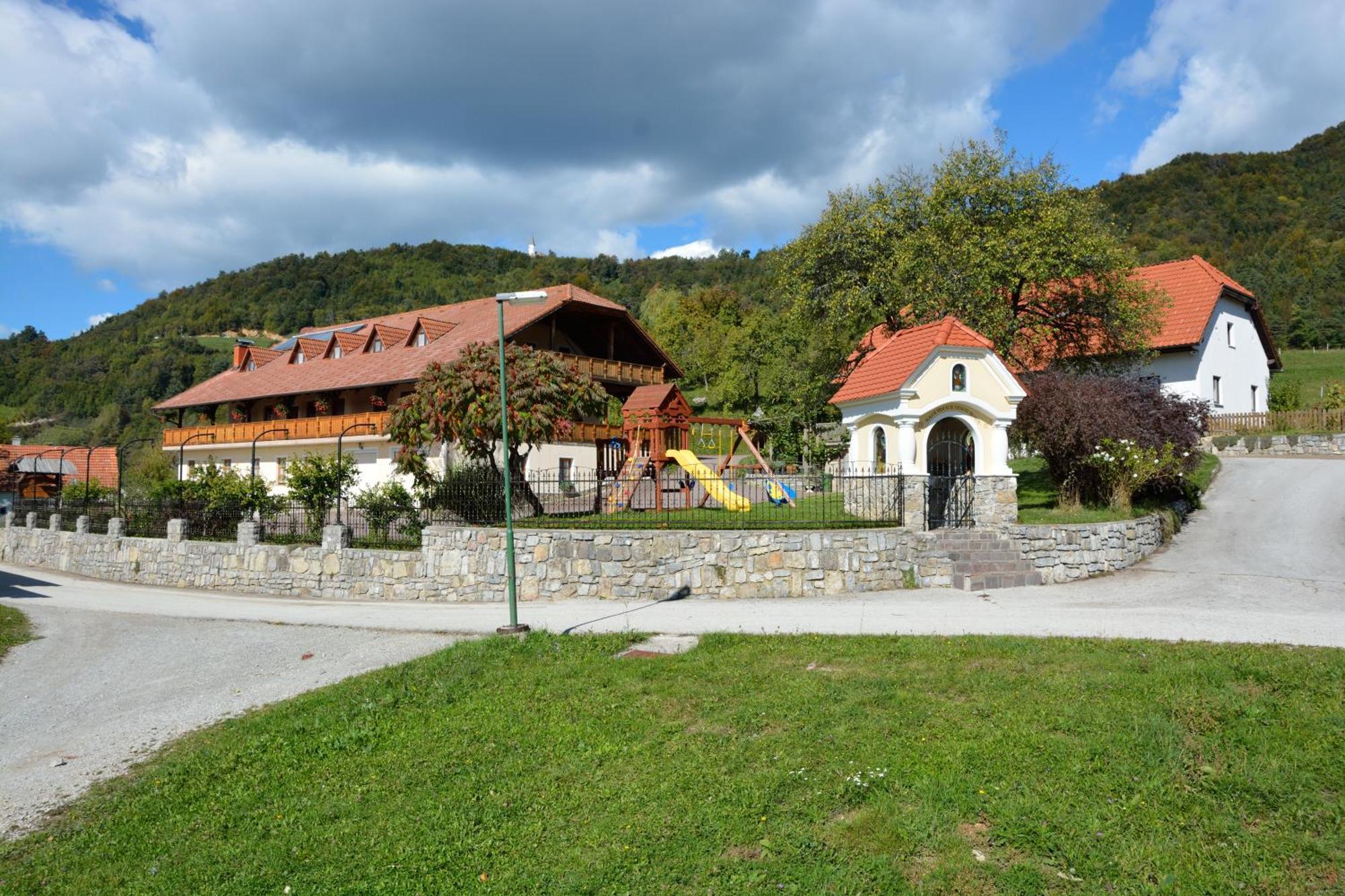 Guesthouse Mocivnik Okroglice Exterior foto
